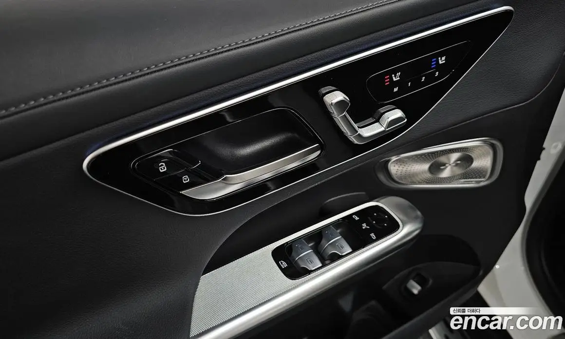 Mercedes-Benz GLC-Class 2024 2.0 автомат (гидро), фото 25