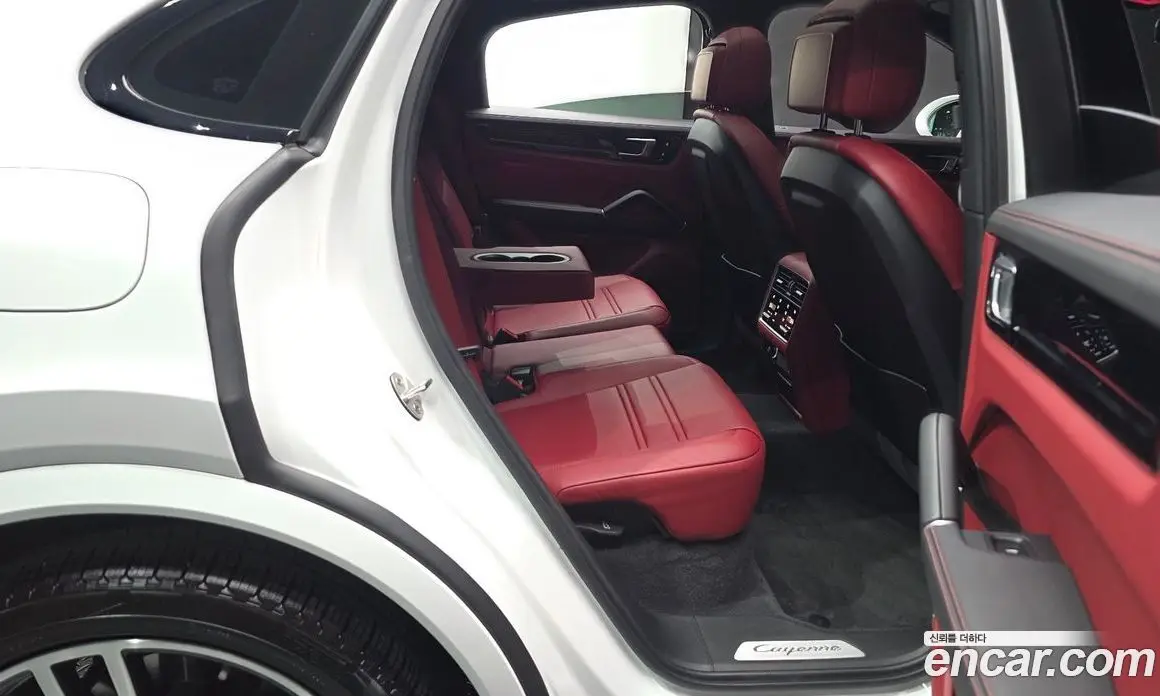 Porsche Cayenne 2023 3.0 автомат (гидро), фото 17