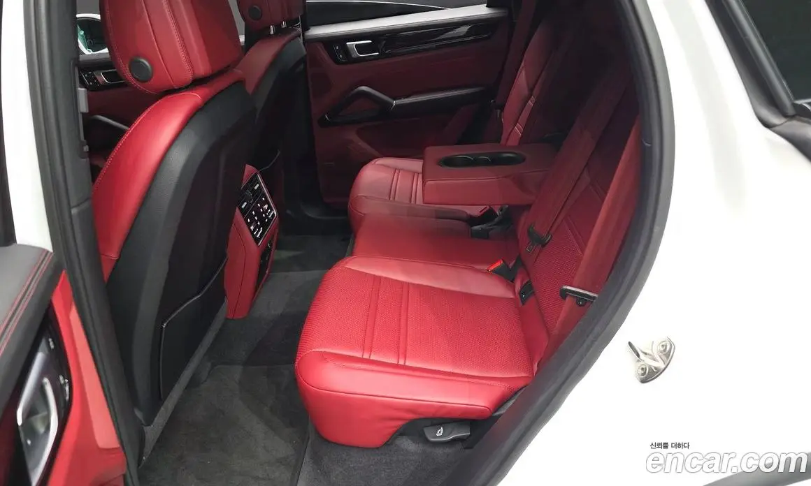 Porsche Cayenne 2023 3.0 автомат (гидро), фото 18