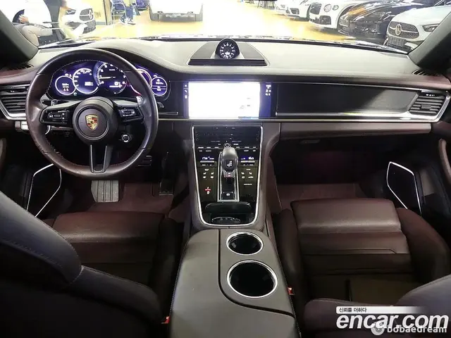 Porsche Panamera 2023 2.9 автомат (гидро), миниатюра 7