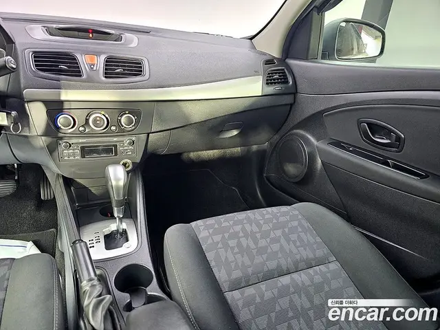 Renault (Samsung) SM3 2014 1.6 автомат (гидро), миниатюра 9