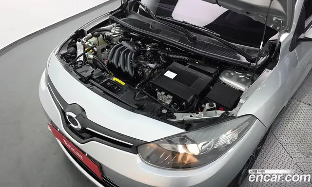 Renault (Samsung) SM3 2015 1.6 автомат (гидро), миниатюра 6 Renault (Samsung) SM3 2015 1.6 автомат (гидро), миниатюра 6