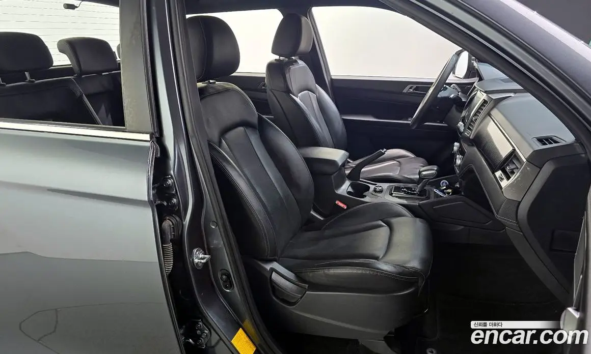 SsangYong Rexton 2023 2.2 автомат (гидро), фото 18