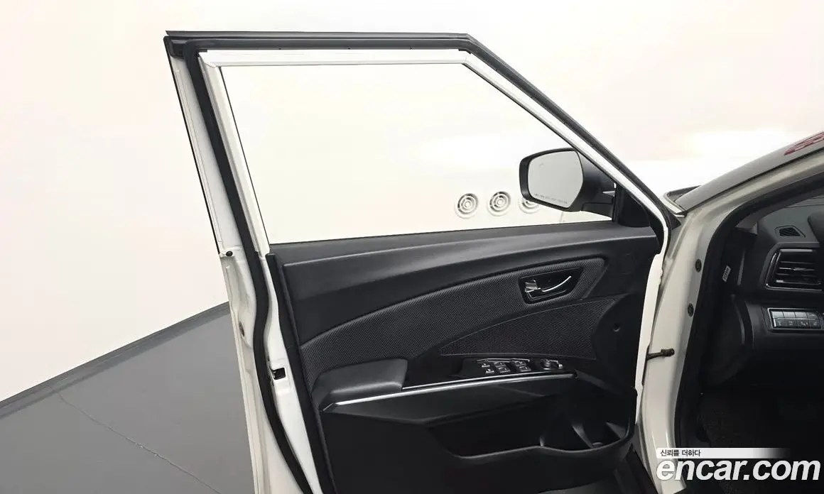 SsangYong TIBOLI 2021 1.5 автомат (гидро), фото 14