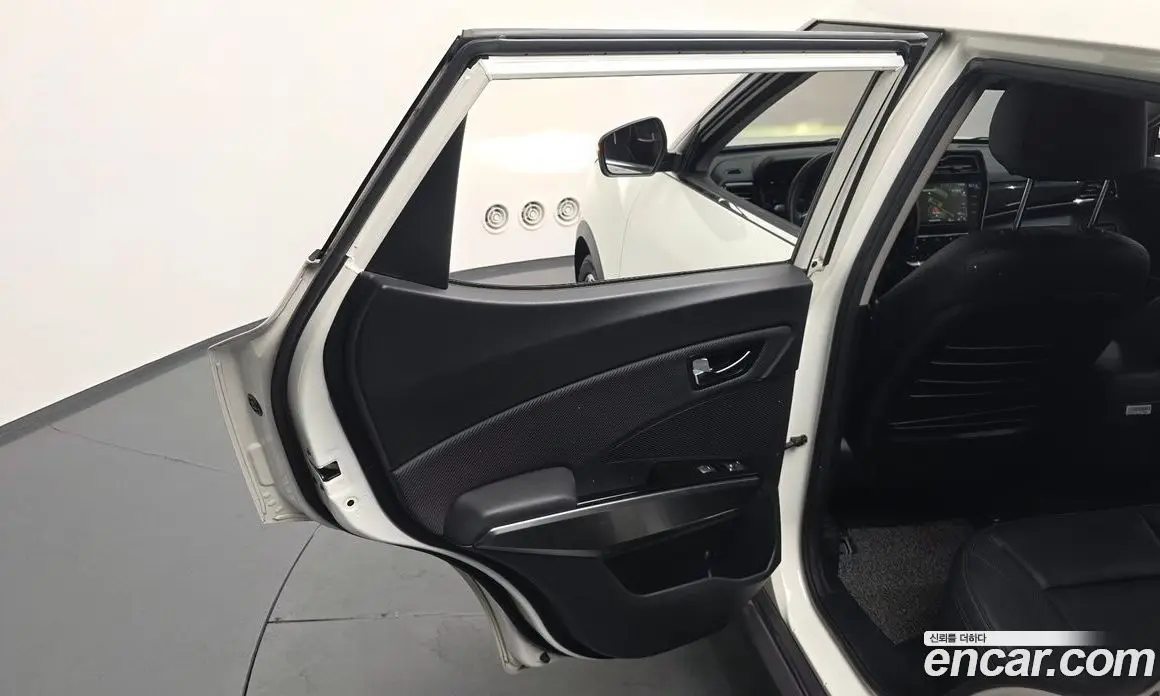 SsangYong TIBOLI 2021 1.5 автомат (гидро), фото 15