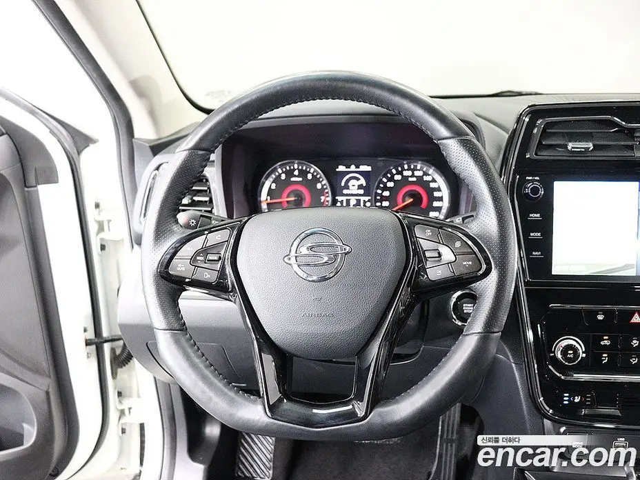 SsangYong TIBOLI 2021 1.5 автомат (гидро), фото 15