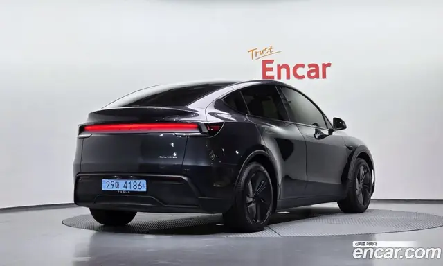 Tesla Model Y 2025 0.2 автомат (гидро), миниатюра 1