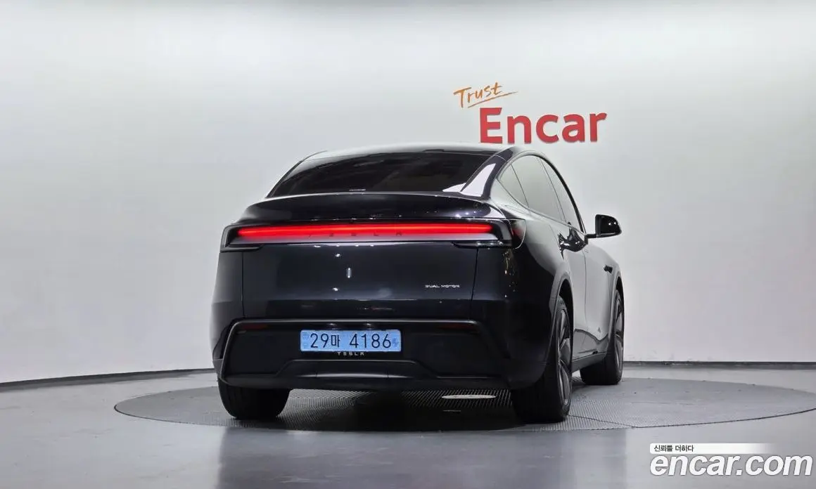 Tesla Model Y 2025 0.2 автомат (гидро), фото 3