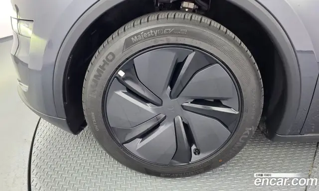 Tesla Model Y 2025 0.2 автомат (гидро), миниатюра 4