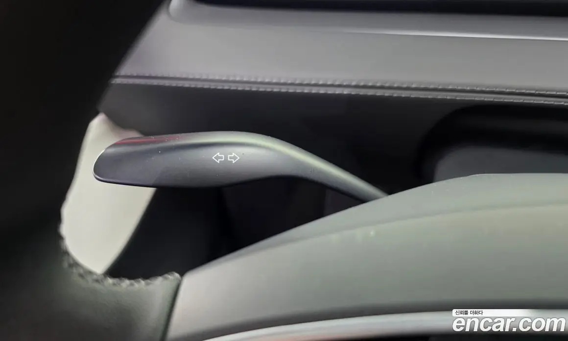 Tesla Model Y 2025 0.2 автомат (гидро), фото 31