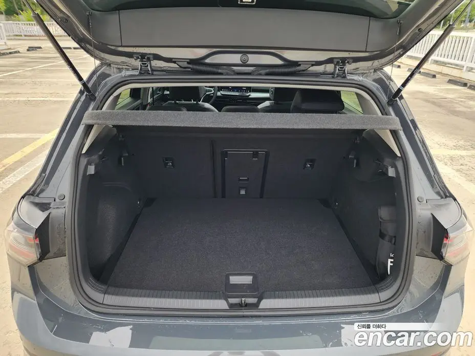 Volkswagen Golf 2025 2.0 автомат (гидро), фото 11