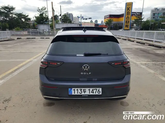 Volkswagen Golf 2025 2.0 автомат (гидро), миниатюра 3