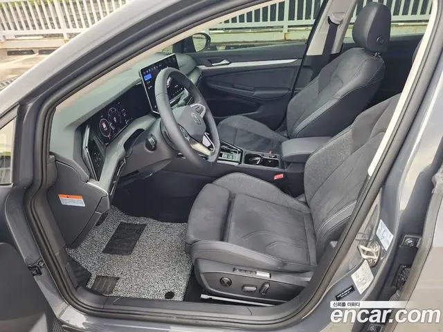Volkswagen Golf 2025 2.0 автомат (гидро), миниатюра 9