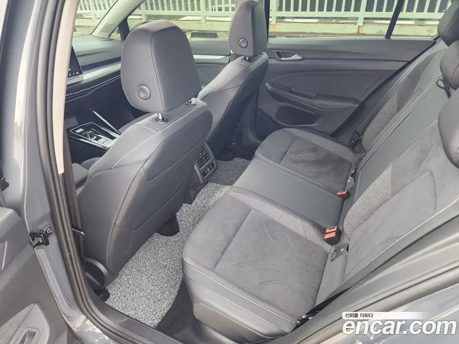 Volkswagen Golf 2025 2.0 автомат (гидро), фото 10
