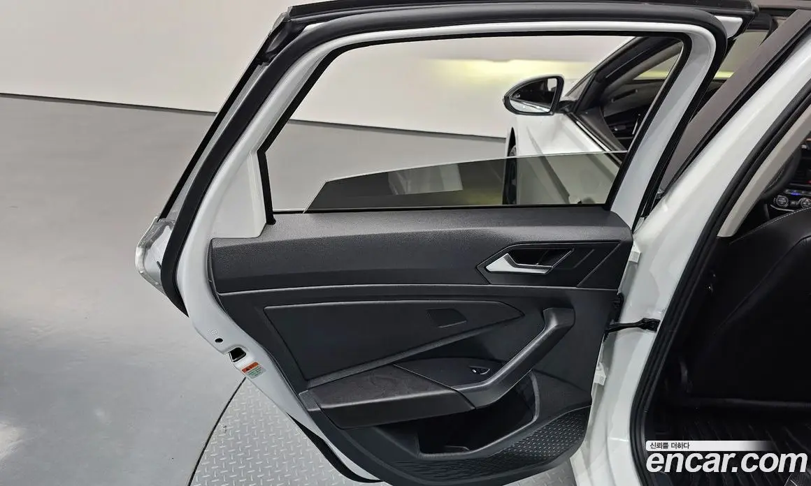 Volkswagen Jetta 2024 1.5 автомат (гидро), фото 15