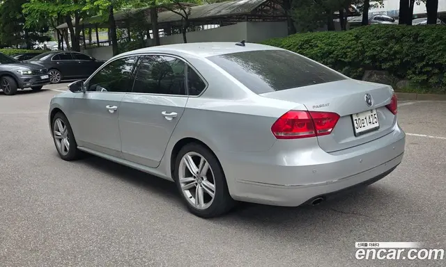 Volkswagen Passat 2015 2.0 автомат (гидро), миниатюра 2