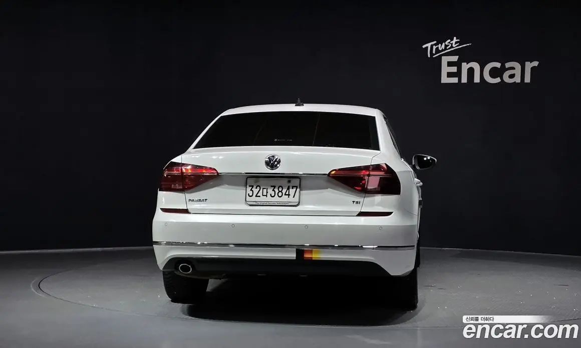 Volkswagen Passat 2018 2.0 автомат (гидро), фото 4