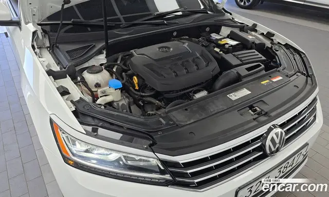 Volkswagen Passat 2018 2.0 автомат (гидро), миниатюра 6