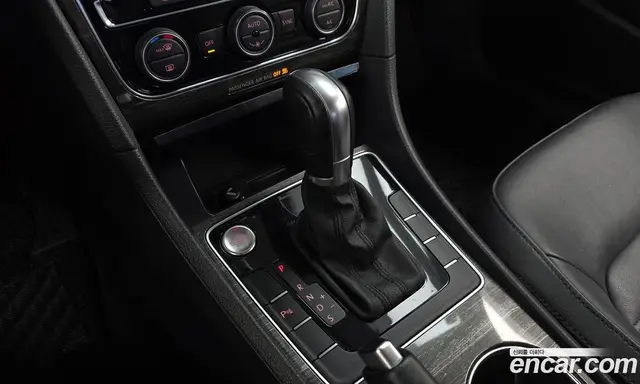 Volkswagen Passat 2018 2.0 автомат (гидро), миниатюра 9