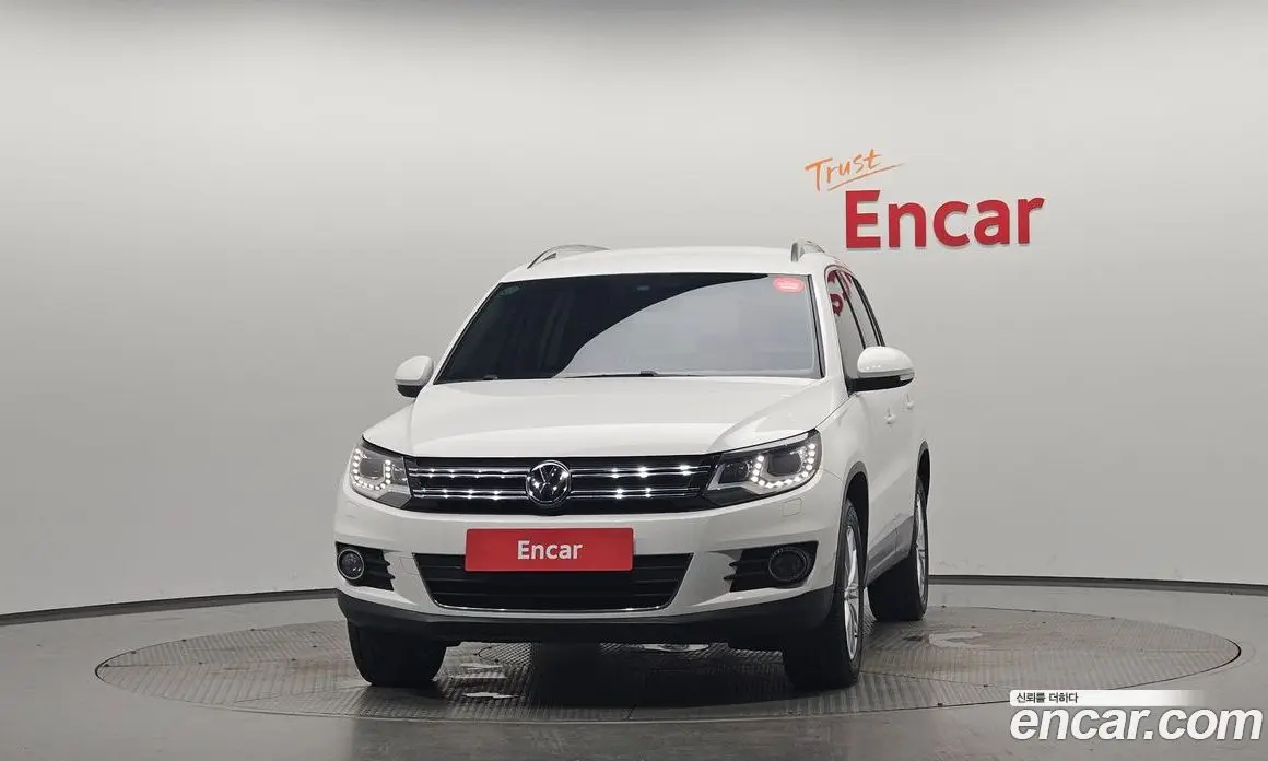 Volkswagen Tiguan 2013 2.0 автомат (гидро), фото 3
