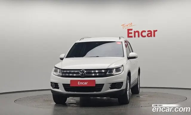 Volkswagen Tiguan 2013 2.0 автомат (гидро), миниатюра 3