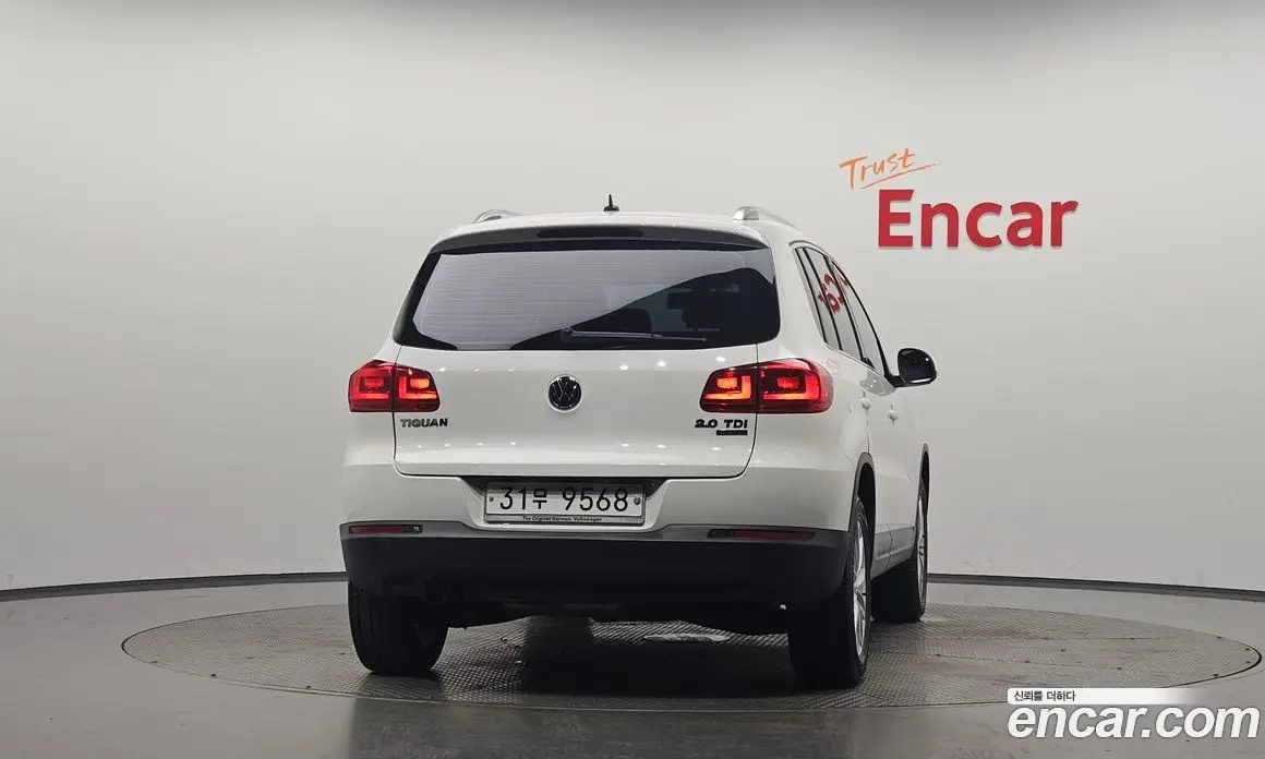 Volkswagen Tiguan 2013 2.0 автомат (гидро), фото 4