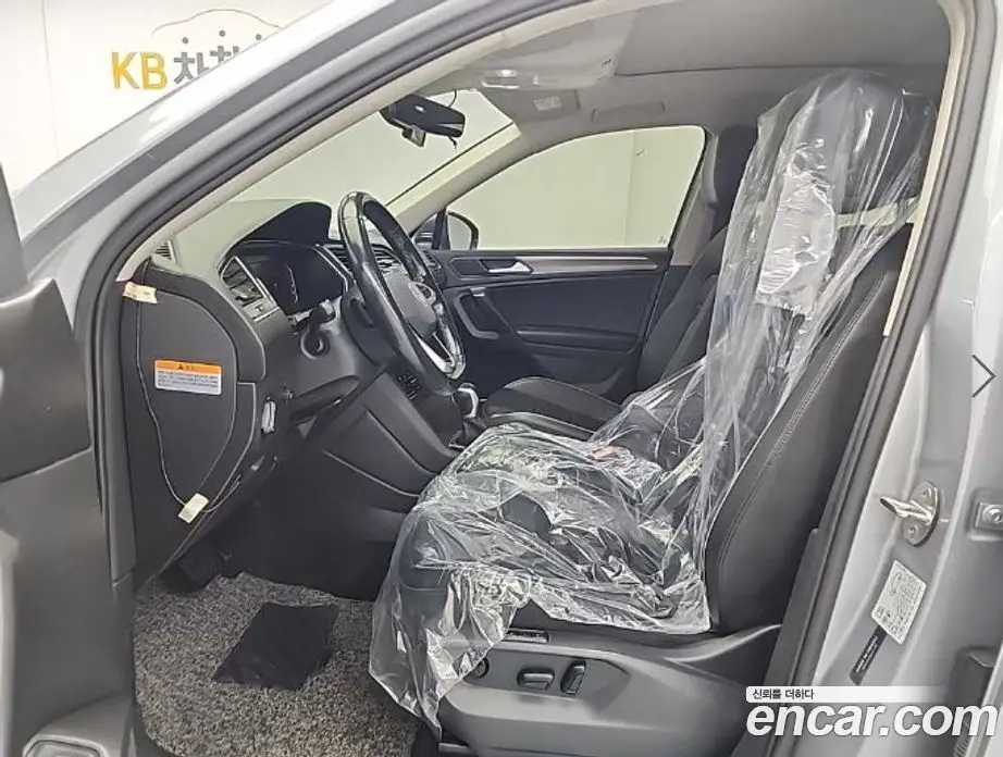 Volkswagen Tiguan 2022 2.0 автомат (гидро), фото 11