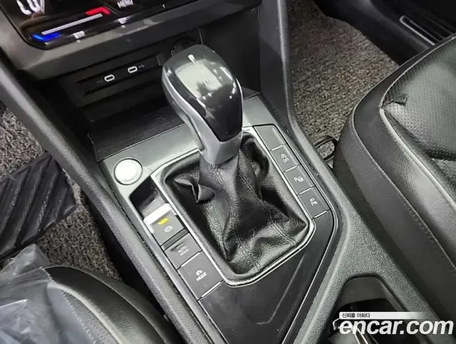 Volkswagen Tiguan 2022 2.0 автомат (гидро), миниатюра 8