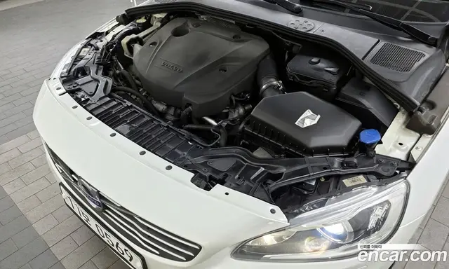 Volvo S60 2015 2.0 автомат (гидро), миниатюра 6 Volvo S60 2015 2.0 автомат (гидро), миниатюра 6