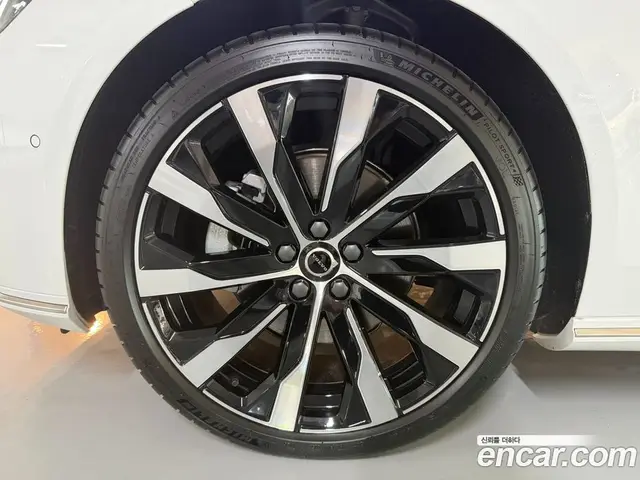 Volvo S90 2025 2.0 автомат (гидро), миниатюра 5 Volvo S90 2025 2.0 автомат (гидро), миниатюра 5