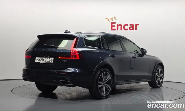 Volvo V60 2020 2.0 автомат (гидро), миниатюра 2