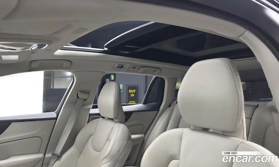 Volvo V60 2020 2.0 автомат (гидро), фото 18