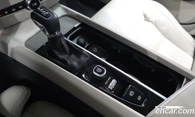 Volvo V60 2020 2.0 автомат (гидро), миниатюра 9