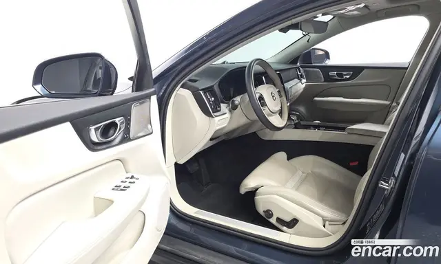 Volvo V60 2020 2.0 автомат (гидро), миниатюра 10