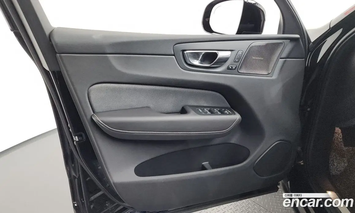 Volvo XC60 2020 2.0 автомат (гидро), фото 14