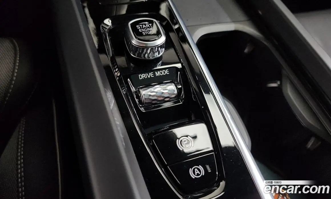 Volvo XC60 2020 2.0 автомат (гидро), фото 18