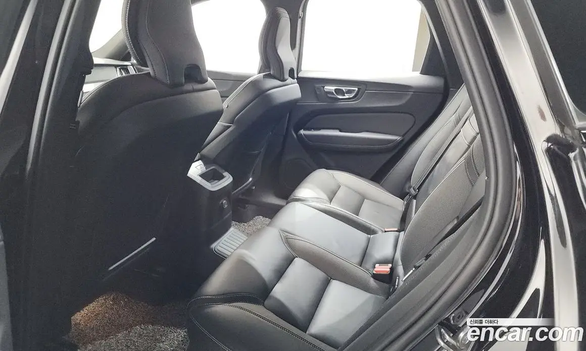 Volvo XC60 2020 2.0 автомат (гидро), фото 28