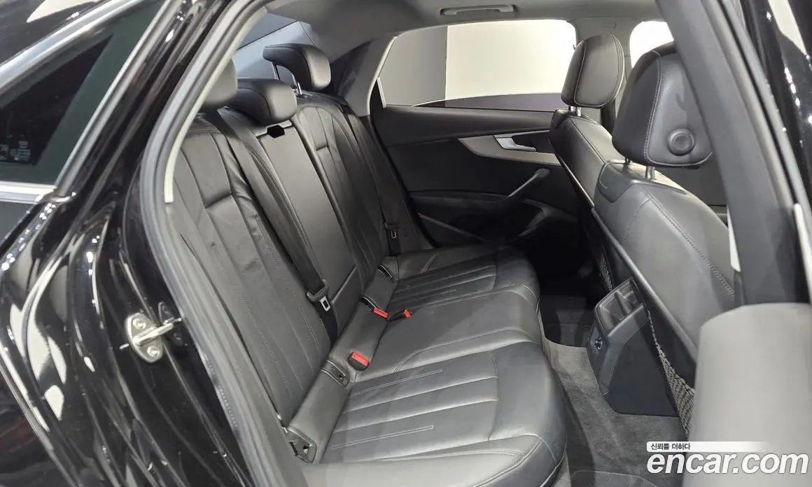 Audi A4 2016 2.0 автомат (гидро), фото 11