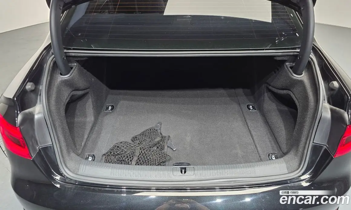 Audi A4 2016 2.0 автомат (гидро), фото 18