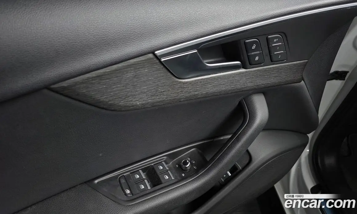 Audi A4 2018 2.0 автомат (гидро), фото 14