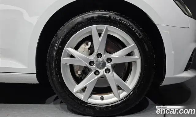 Audi A4 2018 2.0 автомат (гидро), миниатюра 5