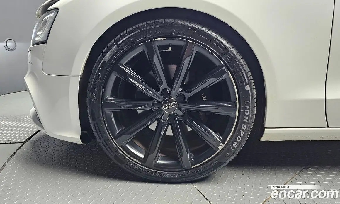 Audi A5 2013 2.0 автомат (гидро), фото 5