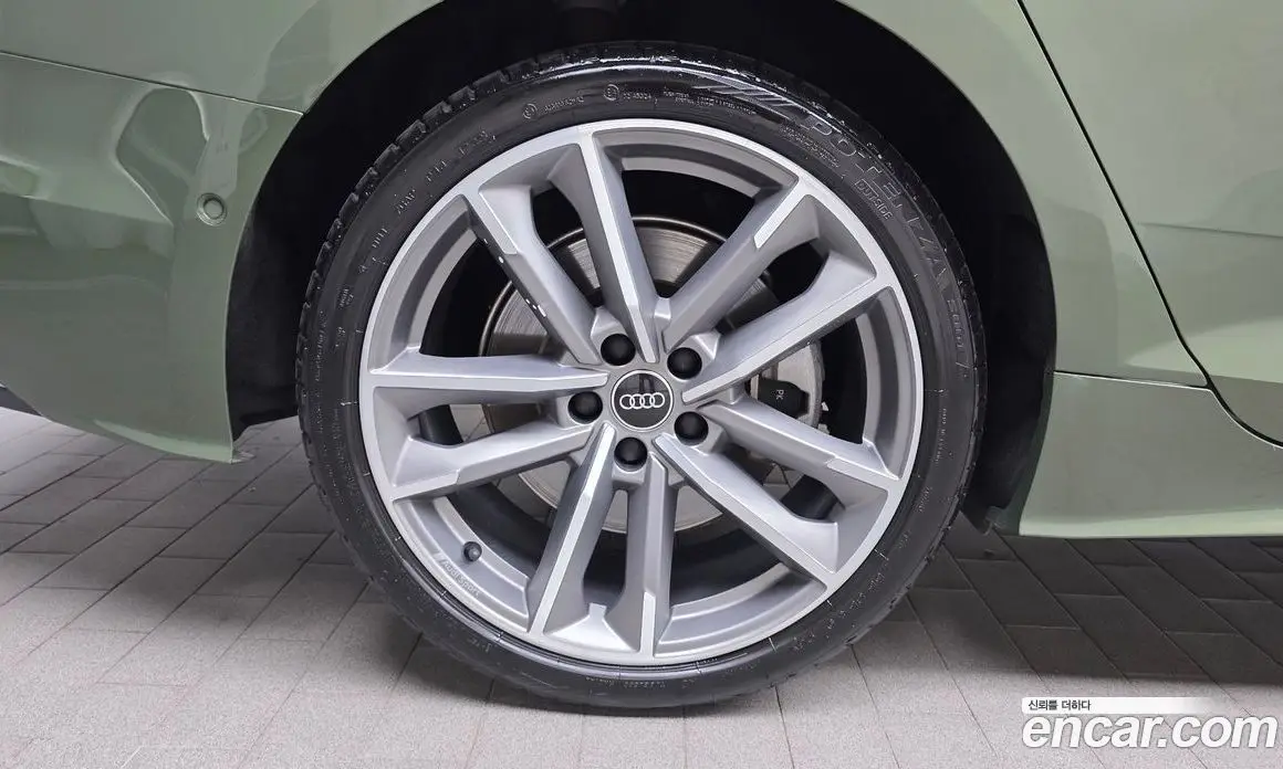 Audi A5 2023 2.0 автомат (гидро), фото 5