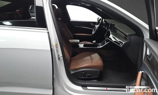 Audi A6 2020 2.0 автомат (гидро), миниатюра 10