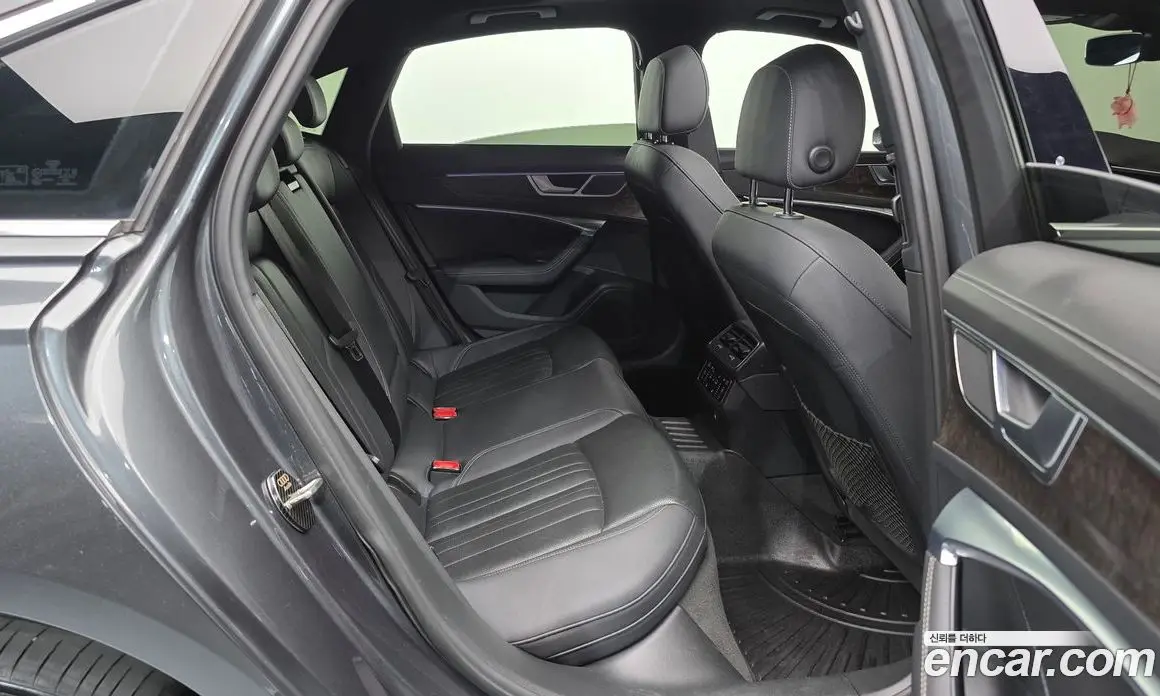 Audi A6 2021 3.0 автомат (гидро), фото 11