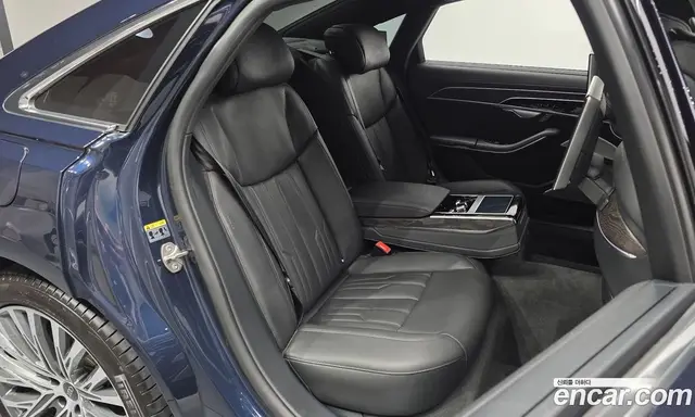 Audi A8 2023 3.0 автомат (гидро), миниатюра 11