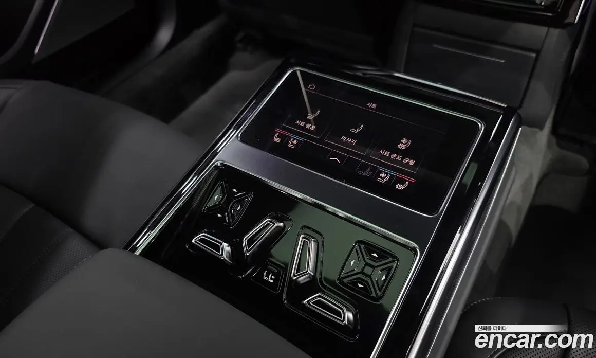 Audi A8 2023 3.0 автомат (гидро), фото 19