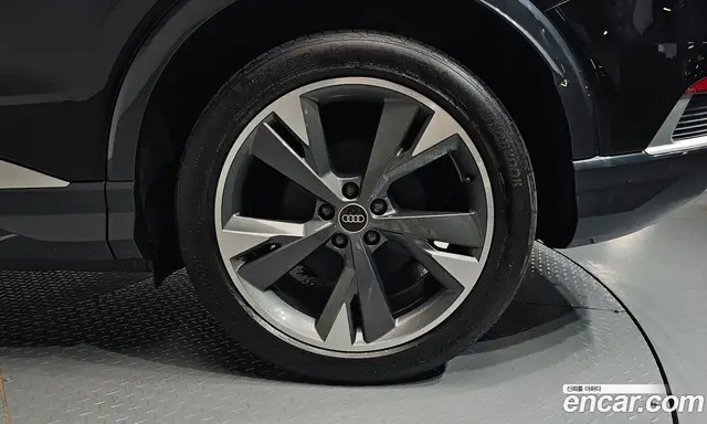 Audi Q4 e-tron 2023 0.2 автомат (гидро), миниатюра 6