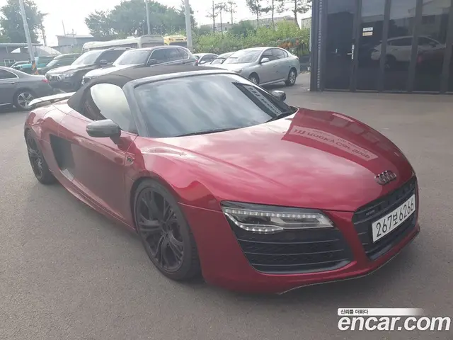 Audi R8 2013 5.2 автомат (гидро), миниатюра 2
