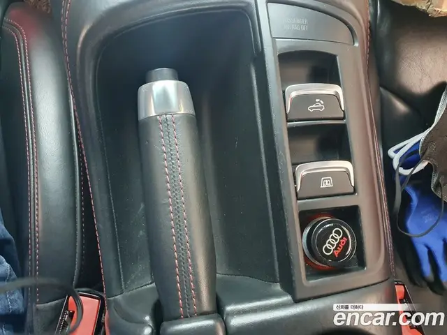 Audi R8 2013 5.2 автомат (гидро), миниатюра 11